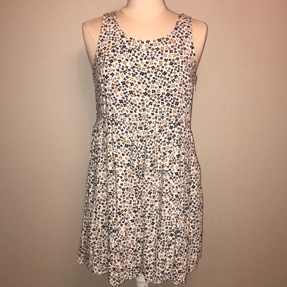 SOLD- Floral Sleeveless Shift Dress